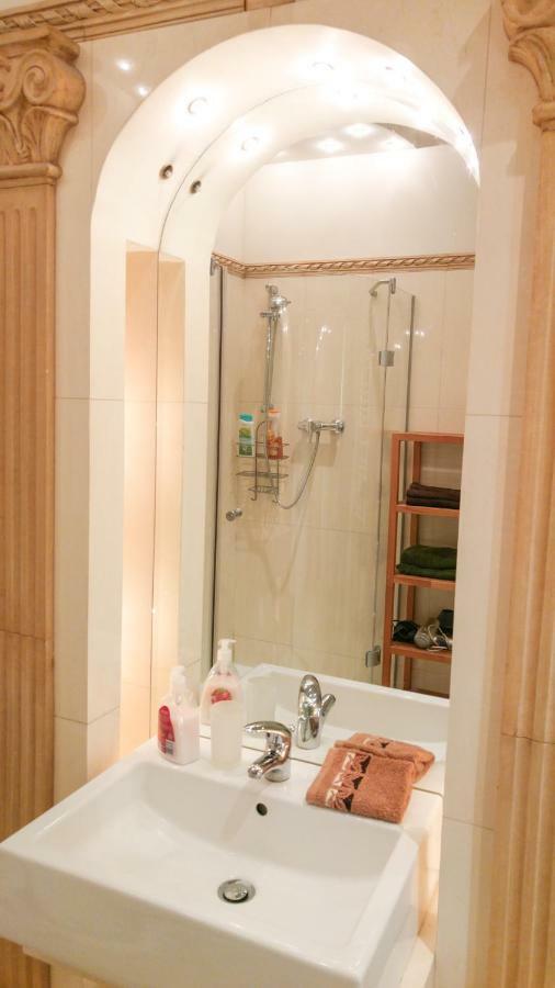 Krowoderska Apartment คราคูฟ ภายนอก รูปภาพ