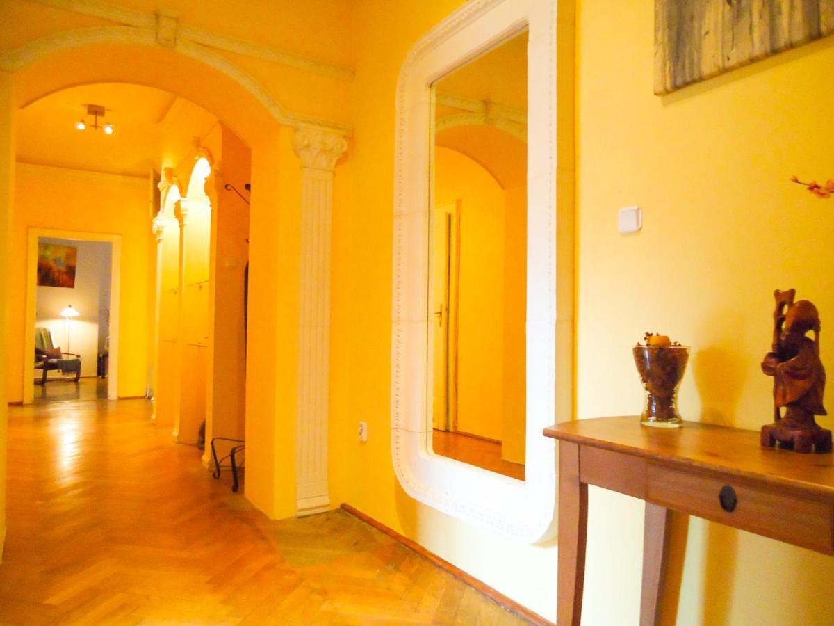 Krowoderska Apartment คราคูฟ ภายนอก รูปภาพ